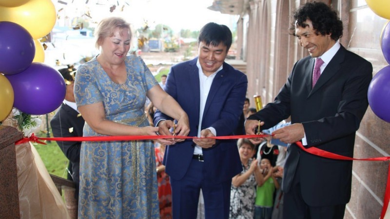 Фото с официального открытия нового Звездного штаба Академии Победителей в Астане, Казахстан, 18 июля 2016 года
